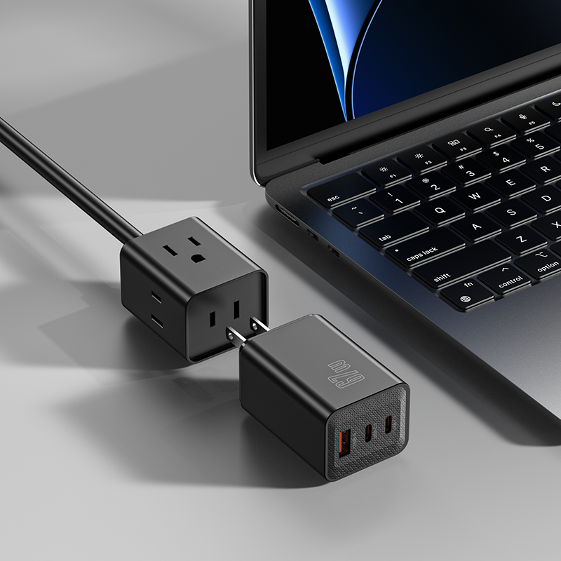US Plug 67W Desktop Power Strip